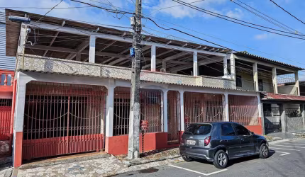 Casa com 3 quartos no Parque 10