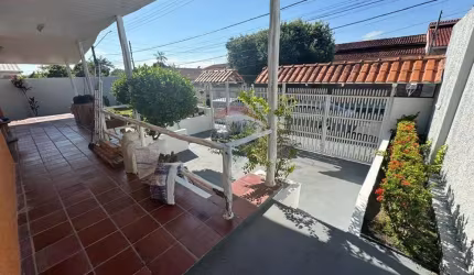 Casa à  Venda no Conjunto Villar Câmara