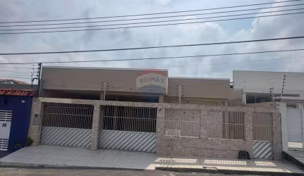 Casa Conj Manauense C/3 dorm sendo 1 súite,de 270m² por 650mil