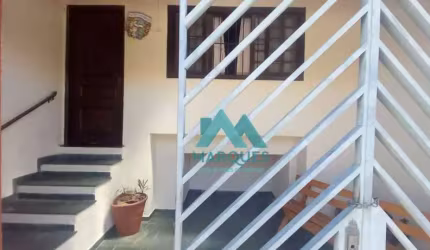 Casa muito bem localizada