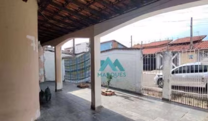 Casa de lote inteiro em ótima localização comercial