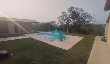 Ótima chácara com uma vista linda,  Por do Sol Incrível, pega carro no negócio, estuda troca por casa ou apartamento