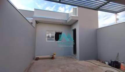 Linda Casa Nova a Venda no Panorama