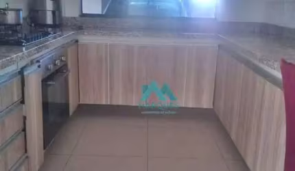 Casa com 2 dormitórios - cozinha planejada - JD Panorama em Caçapava