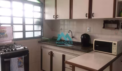 Ótima casa com 3 dormitórios sendo uma suíte, próximo ao Shibata