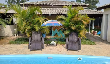 Linda Chácara em Caçapava com Porteira Fechada! 1.200m² 530.000. Ótimo lugar para morar