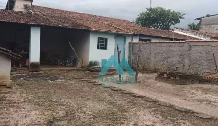 Casa com terreno de 330m² em localização privilegiada