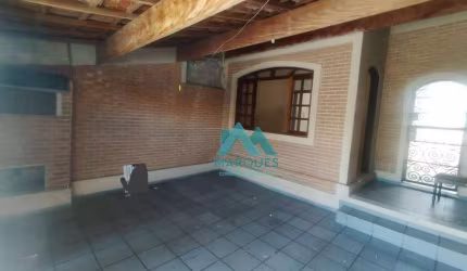 Oportunidade, casa com ótima localização abaixo do valor de mercado