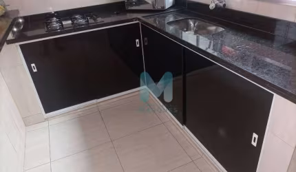 Linda casa, com excelente acabamento