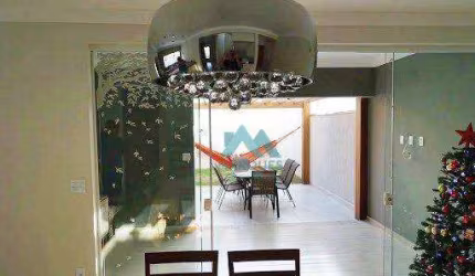 Sobrado com 3 dormitórios à venda, 260 m² por R$ 940.000,00 - Village das Flores - Caçapava/SP