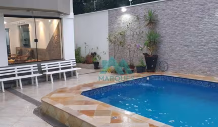 Linda casa próximo ao Centro da Cidade