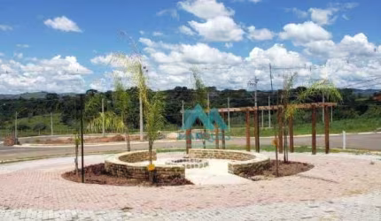 Lindo condomínio com o melhor acesso a Via Dutra em Caçapava, condições facilitadas, aproveite