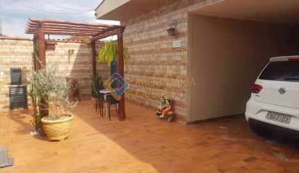 Casa com 3 quartos à venda na Rua Santa Catarina, Vila Maria Luiza, Ribeirão Preto, 190 m2 por R$ 500.000