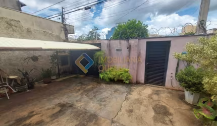Casa com 3 quartos à venda na Rua João Ribeiro, Campos Elíseos, Ribeirão Preto, 89 m2 por R$ 185.000