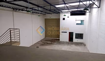 Barracão / Galpão / Depósito para alugar na Rua Hélio Pinto Cardoso, Jardim Itaporã, Ribeirão Preto, 300 m2 por R$ 8.000