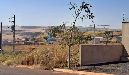 Terreno em condomínio fechado à venda na Rodovia Anhanguera, Alto das Acácias, Cravinhos por R$ 330.000