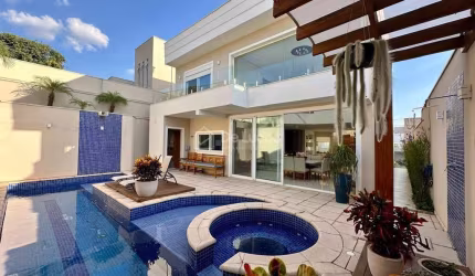 Casa em condomínio fechado com 4 quartos à venda na Augusta Bernardes Moreira, 10, Parque das Quaresmeiras, Campinas, 290 m2 por R$ 2.350.000