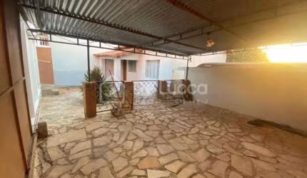 Casa com 4 quartos à venda na Rua Pedregulhos, 73, Chácara da Barra, Campinas, 153 m2 por R$ 650.000