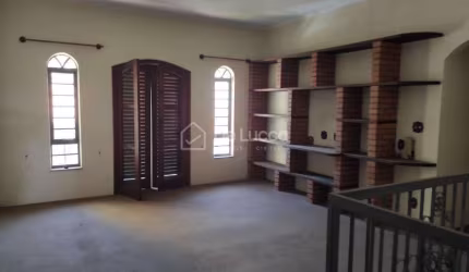 Casa com 4 quartos à venda na Doutor Antônio de Castro Prado, 459, Vila Clayton, Valinhos, 300 m2 por R$ 1.500.000