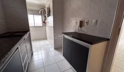 Apartamento com 3 quartos para alugar na Rua Clodomiro Franco A. Júnior, 463, Jardim Leonor, Campinas, 79 m2 por R$ 2.300