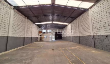 Barracão / Galpão / Depósito para alugar na Rua São Luís do Paraitinga, 632, Jardim do Trevo, Campinas, 242 m2 por R$ 5.400
