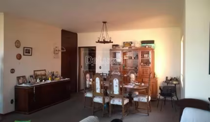Casa com 3 quartos à venda na Rua Nuno Álvares Pereira, 473, Vila Nogueira, Campinas, 219 m2 por R$ 650.000