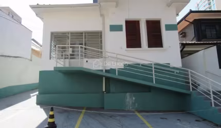 Casa comercial para alugar na Rua Barata Ribeiro, 434, Jardim Guanabara, Campinas, 250 m2 por R$ 5.000