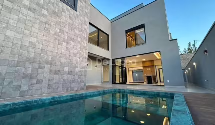 Casa em condomínio fechado com 4 quartos à venda na Rua Roberto Abdalla, 32, Vila dos Plátanos, Campinas, 320 m2 por R$ 2.700.000