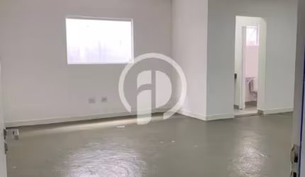 Sala Comercial  Parque Oratório,  em avenida comercial.