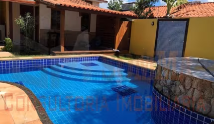 Casa para Venda em Porto Seguro, Village 2, 4 dormitórios, 2 suítes, 2 banheiros, 3 vagas