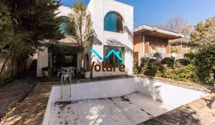 Belíssima casa à venda em Pinheiros!