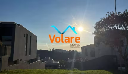Terreno à venda em condomínio de luxo em Alphaville, Santana de Parnaíba-SP: 490m² de oportunidade única!