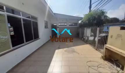 Casa à venda em Osasco-SP, Bela Vista: 3 quartos, 2 salas, 2 banheiros, 4 vagas, 217m² de área. Venha conferir!