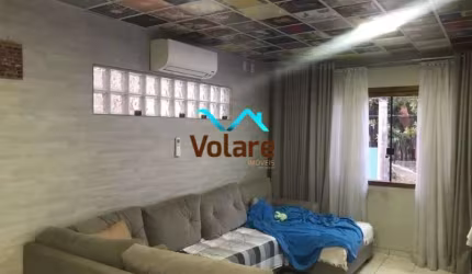 Imperdível casa à venda em Presidente Altino, Osasco-SP! 3 quartos, 1 suíte, 1 sala, 2 banheiros, 2 vagas, 200m².
