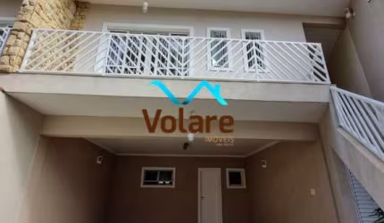 Sobrado de 190m² com 3 suítes + escritório, quintal com jardim e churrasqueira e garagem para 4 carros à venda na Vila Campesina