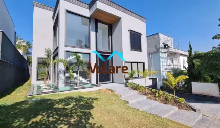 Casa de luxo em condomínio Alphaville: 4 quartos, 4 suítes, 3 salas, 6 banheiros, 6 vagas de garagem, 555m² em Santana de Parnaíba-SP! (PL)