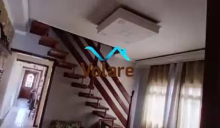 Casa à venda em Osasco-SP, bairro Veloso: 5 quartos, 2 salas, 3 banheiros, 2 vagas - 370m² de área! Aproveite!