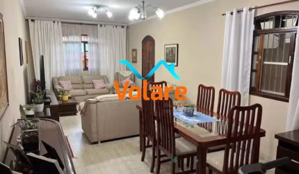 Casa à venda em Osasco-SP, Jardim das Flores, 3 quartos, 1 suíte, 2 salas, 4 banheiros, 4 vagas, 200m²!