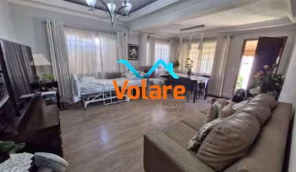 Imperdível oportunidade: Casa à venda em Osasco-SP, na Vila Yara, com 2 quartos, 1 suíte, 2 salas, 3 banheiros, 2 vagas de garagem e 313m².