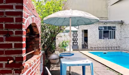 Casa com 4 quartos à venda na Rua Tembés, Vila Kosmos, Rio de Janeiro, 241 m2 por R$ 650.000