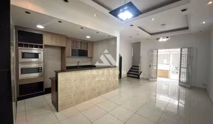 Casa em condomínio fechado com 3 quartos à venda na Rua Dias da Cruz, Méier, Rio de Janeiro, 228 m2 por R$ 685.500