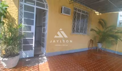 Casa com 2 quartos à venda na Avenida Lusitania, Penha Circular, Rio de Janeiro, 106 m2 por R$ 300.000