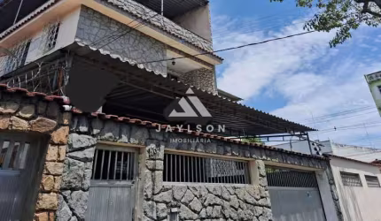 Casa com 6 quartos à venda na Rua Quito, Penha, Rio de Janeiro, 199 m2 por R$ 850.000
