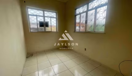 Casa com 2 quartos à venda na Rua Lisboa, Penha Circular, Rio de Janeiro, 78 m2 por R$ 140.000