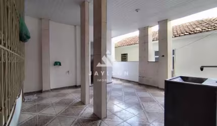 Casa em condomínio fechado com 2 quartos para alugar na Rua Vieira do Couto, Rocha Miranda, Rio de Janeiro, 60 m2 por R$ 1.200