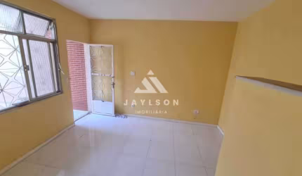 Casa com 2 quartos à venda na Rua Iliria, Penha Circular, Rio de Janeiro, 81 m2 por R$ 250.000