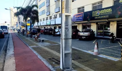 VERAS VENDE SALA COMERCIAL NA AV AGUANAMBI - FÁTIMA