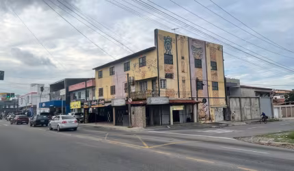 VERAS VENDE PRÉDIO COMERCIAL AO LADO DO HOSPITAL DA MULHER