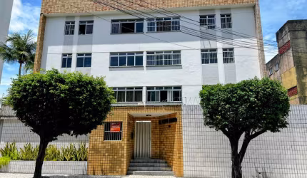 VERAS VENDE APARTAMENTO NO COCO EM FORTALEZA-CE
