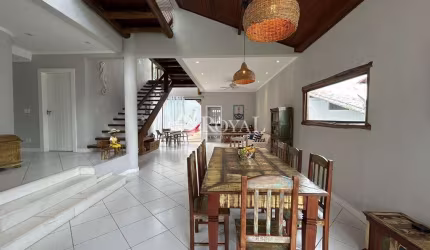 Linda casa à venda prox a Praia da Tartaruga em Armação dos Búzios, RJ